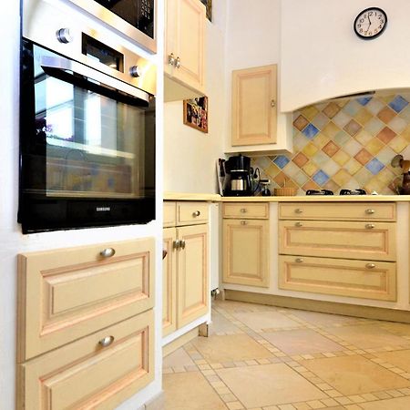 4 Bedroom Lovely Home In Marguerittes Kültér fotó