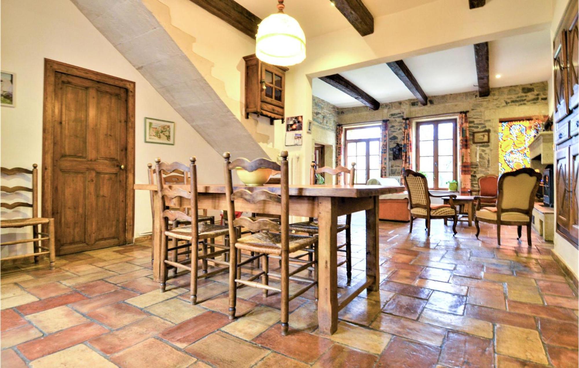 4 Bedroom Lovely Home In Marguerittes Kültér fotó